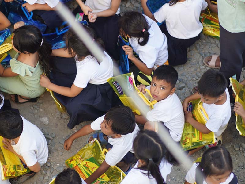 School Supplies to Tubo Tubo South Photo 2